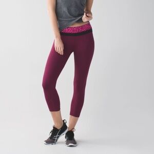 Lululemon Dashing Purple Ace Spot Magenta Run Inspire Crop II Leggings